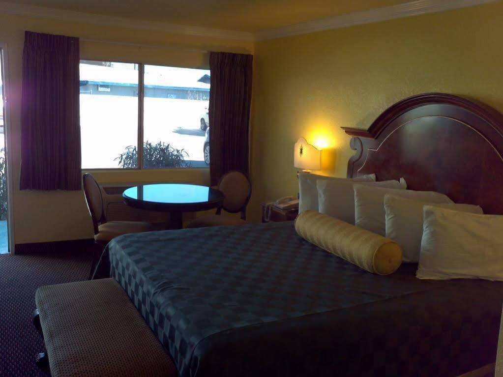 Desert Mirage Inn&Suites Needles Eksteriør bilde